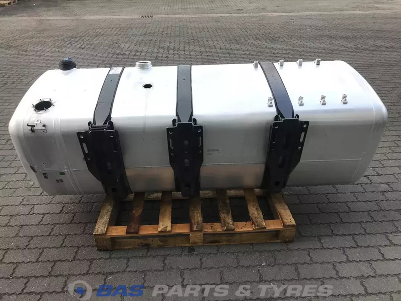 Mercedes-Benz Brandstoftank Mercedes 820 Liter A 960 470 34 01 - Топливный бак для Грузовиков: фото 3 Mercedes-Benz Brandstoftank Mercedes 820 Liter A 960 470 34 01 - Топливный бак для Грузовиков: фото 3