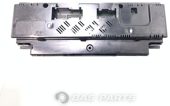 Mercedes-Benz - Приборная панель для Грузовиков: фото 2 Mercedes-Benz - Приборная панель для Грузовиков: фото 2