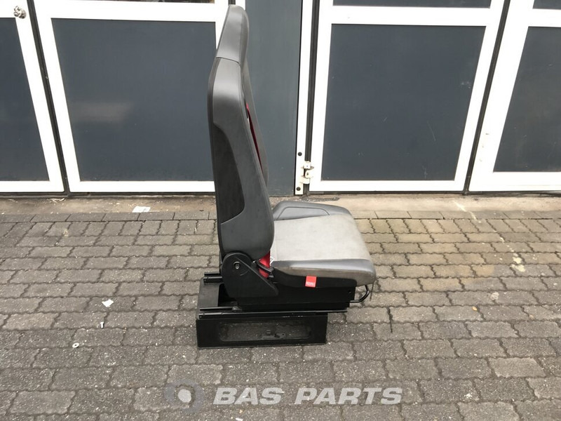 Renault T-Serie Bijrijdersstoel Renault 7421615420 - Сиденье для Грузовиков: фото 4 Renault T-Serie Bijrijdersstoel Renault 7421615420 - Сиденье для Грузовиков: фото 4