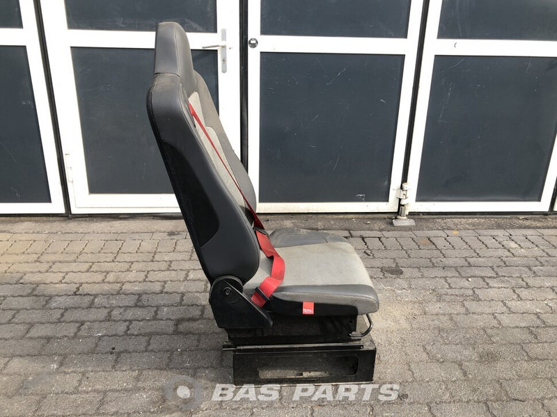 Renault T-Serie Bijrijdersstoel Renault 7482269090 - Сиденье для Грузовиков: фото 4 Renault T-Serie Bijrijdersstoel Renault 7482269090 - Сиденье для Грузовиков: фото 4