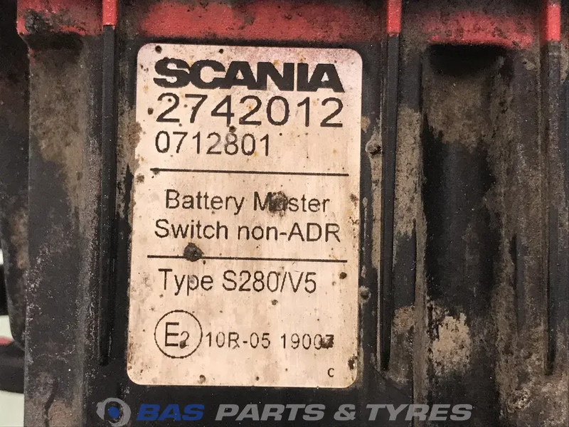 Scania HoofdSchakelaar Scania 2742010 - Кабели/ Провода для Грузовиков: фото 3 Scania HoofdSchakelaar Scania 2742010 - Кабели/ Провода для Грузовиков: фото 3