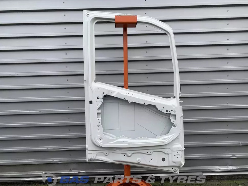 Volvo FH4 Portier Links Volvo 82183078 - Дверь и запчасти для Грузовиков: фото 2 Volvo FH4 Portier Links Volvo 82183078 - Дверь и запчасти для Грузовиков: фото 2