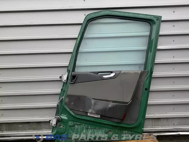 Volvo FH4 Portier Rechts Volvo 82183386 - Дверь и запчасти для Грузовиков: фото 2 Volvo FH4 Portier Rechts Volvo 82183386 - Дверь и запчасти для Грузовиков: фото 2