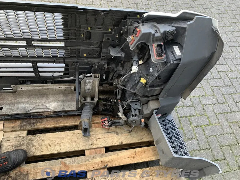 Volvo FM5 - Бампер для Грузовиков: фото 5 Volvo FM5 - Бампер для Грузовиков: фото 5