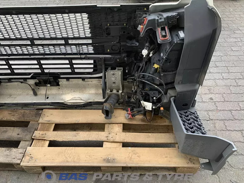 Volvo FM5 - Бампер для Грузовиков: фото 5 Volvo FM5 - Бампер для Грузовиков: фото 5