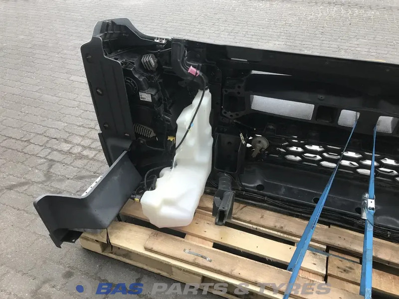 Volvo FMX Euro 6 Bumper Volvo 82422759 - Бампер для Грузовиков: фото 4 Volvo FMX Euro 6 Bumper Volvo 82422759 - Бампер для Грузовиков: фото 4