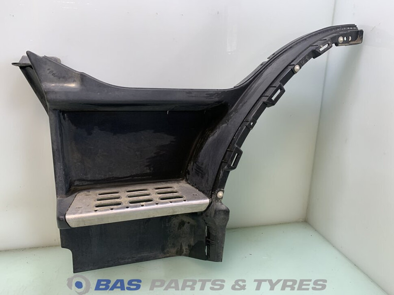 Volvo FMX Euro 6 Opstap Links Volvo 82644146 - Кузов и экстерьер для Грузовиков: фото 1 Volvo FMX Euro 6 Opstap Links Volvo 82644146 - Кузов и экстерьер для Грузовиков: фото 1