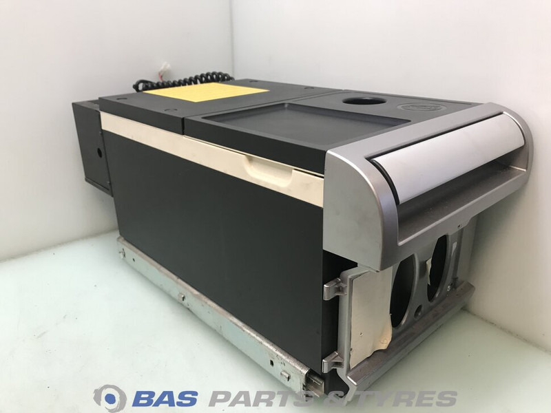 DAF XF106 Koelkast DAF 40 Liter 1845851 - Запчасти для Грузовиков: фото 1 DAF XF106 Koelkast DAF 40 Liter 1845851 - Запчасти для Грузовиков: фото 1