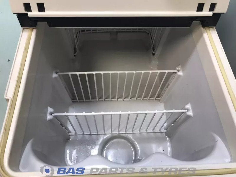 DAF XF106 Koelkast DAF 40 Liter 1845851 - Запчасти для Грузовиков: фото 5 DAF XF106 Koelkast DAF 40 Liter 1845851 - Запчасти для Грузовиков: фото 5