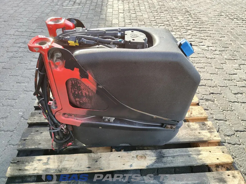 Scania Scania AdBlue tank 2919673 - Запчасти для Грузовиков: фото 4 Scania Scania AdBlue tank 2919673 - Запчасти для Грузовиков: фото 4