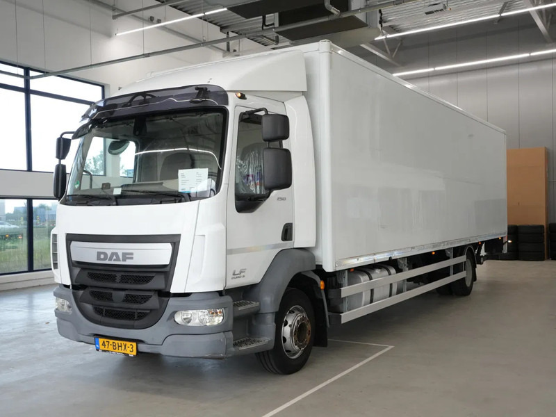 DAF LF 250 FA 12t, Gesloten Bak, Laadklep 1,5t, New Tacho - Грузовик с закрытым кузовом: фото 1 DAF LF 250 FA 12t, Gesloten Bak, Laadklep 1,5t, New Tacho - Грузовик с закрытым кузовом: фото 1
