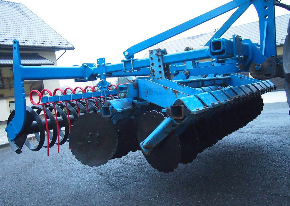 Brona talerzowa Rabe Werk RABE WERK Fielo biro 3000 2006 Brona talerzowa RABE - Дисковая борона: фото 3 Brona talerzowa Rabe Werk RABE WERK Fielo biro 3000 2006 Brona talerzowa RABE - Дисковая борона: фото 3