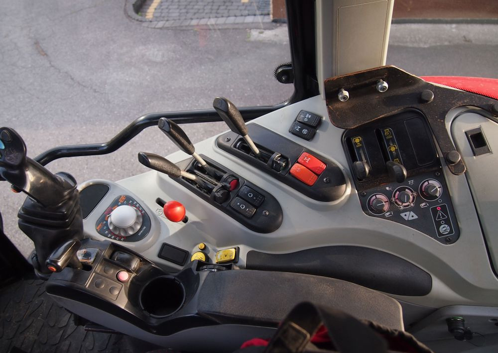 Трактор Ciągnik Massey Ferguson MF 6455 Dyna6 2013 Ciągnik Massey Ferguson 6455+TUZ: фото 7 Трактор Ciągnik Massey Ferguson MF 6455 Dyna6 2013 Ciągnik Massey Ferguson 6455+TUZ: фото 7