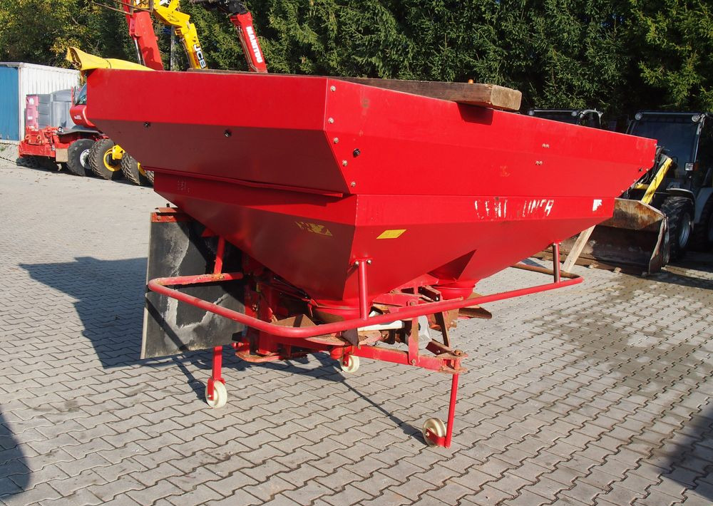 Rozsiewacz nawozów Lely 2 tony z wagą i komputerem wysiewającym - Разбрасыватель удобрений: фото 1 Rozsiewacz nawozów Lely 2 tony z wagą i komputerem wysiewającym - Разбрасыватель удобрений: фото 1