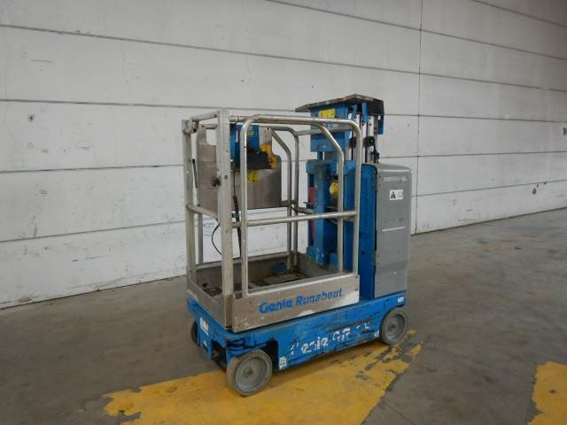 Genie GR15 - Вертикальный мачтовый подъемник: фото 3 Genie GR15 - Вертикальный мачтовый подъемник: фото 3