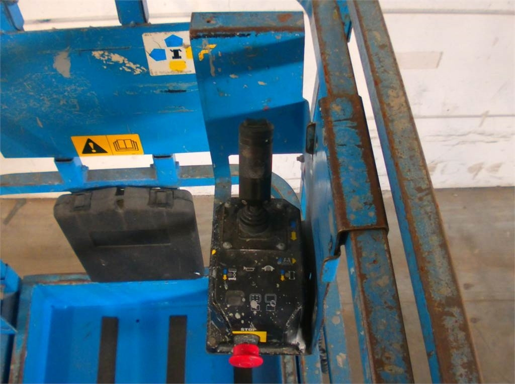 Ножничный подъемник Genie GS2032: фото 9