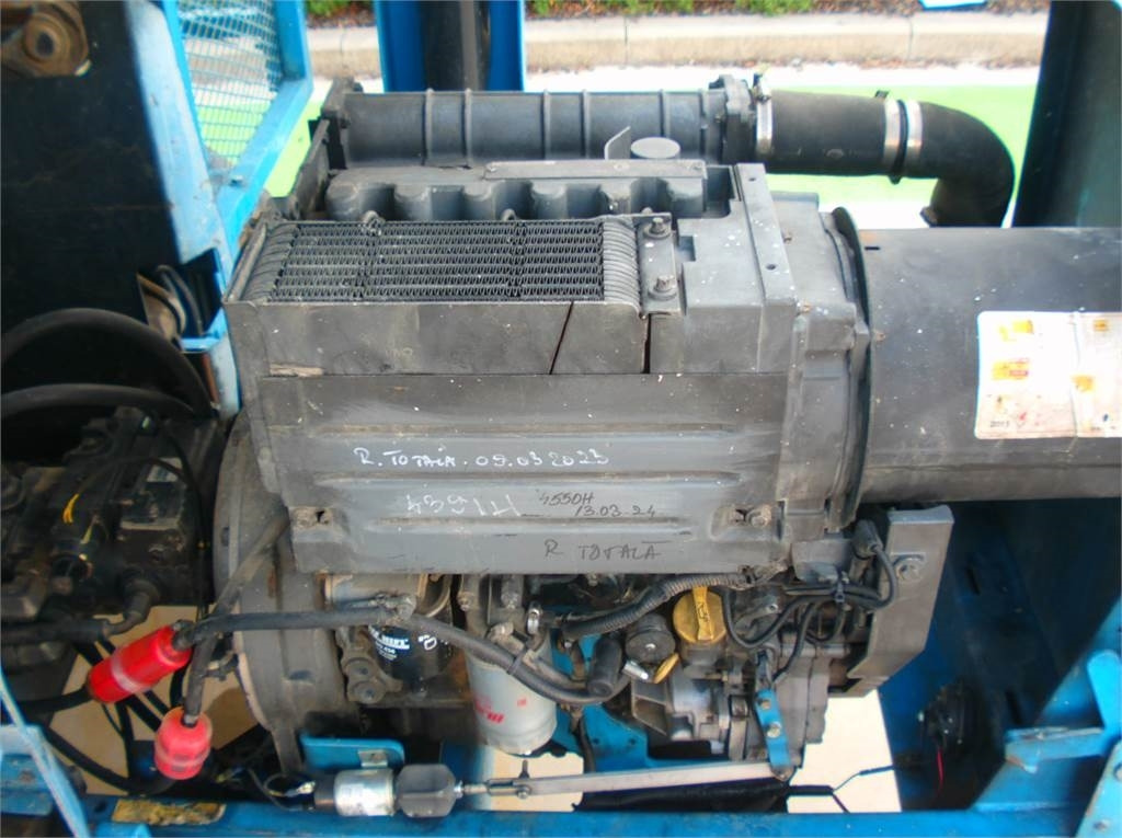 Genie GS4390RT - Ножничный подъемник: фото 5 Genie GS4390RT - Ножничный подъемник: фото 5