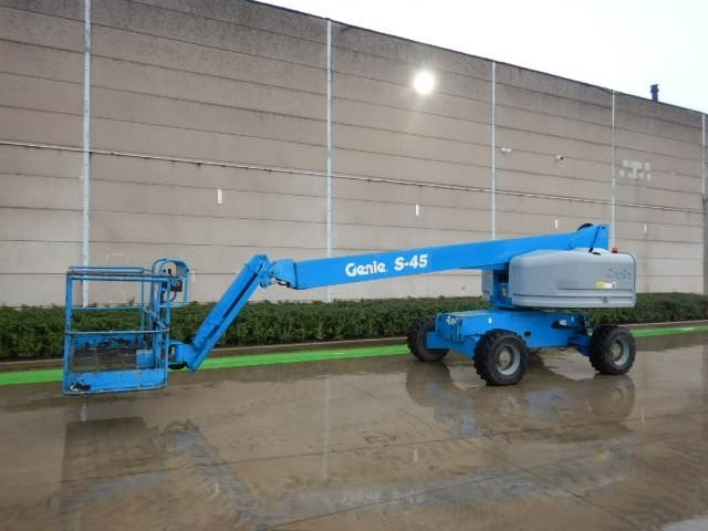 Genie S45 - Телескопический подъемник: фото 2 Genie S45 - Телескопический подъемник: фото 2