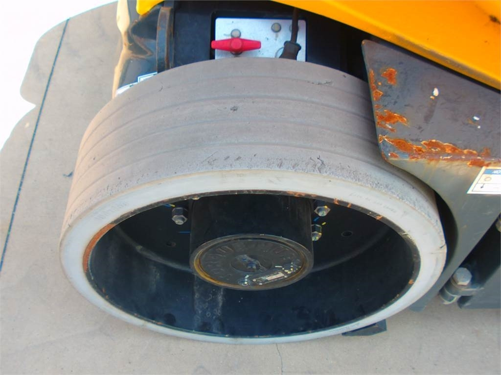 Коленчатый подъемник Haulotte HA12CJ+: фото 12 Коленчатый подъемник Haulotte HA12CJ+: фото 12