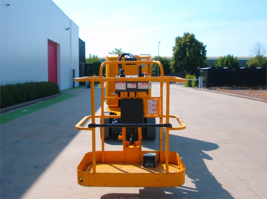 Коленчатый подъемник Haulotte HA12CJ+: фото 10 Коленчатый подъемник Haulotte HA12CJ+: фото 10