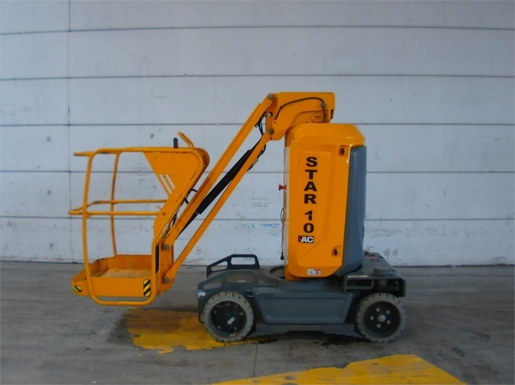 Haulotte STAR 10 - Вертикальный мачтовый подъемник: фото 1 Haulotte STAR 10 - Вертикальный мачтовый подъемник: фото 1