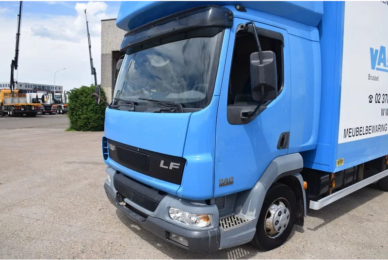 DAF LF 220 LF45 220 - Грузовик с закрытым кузовом: фото 3 DAF LF 220 LF45 220 - Грузовик с закрытым кузовом: фото 3