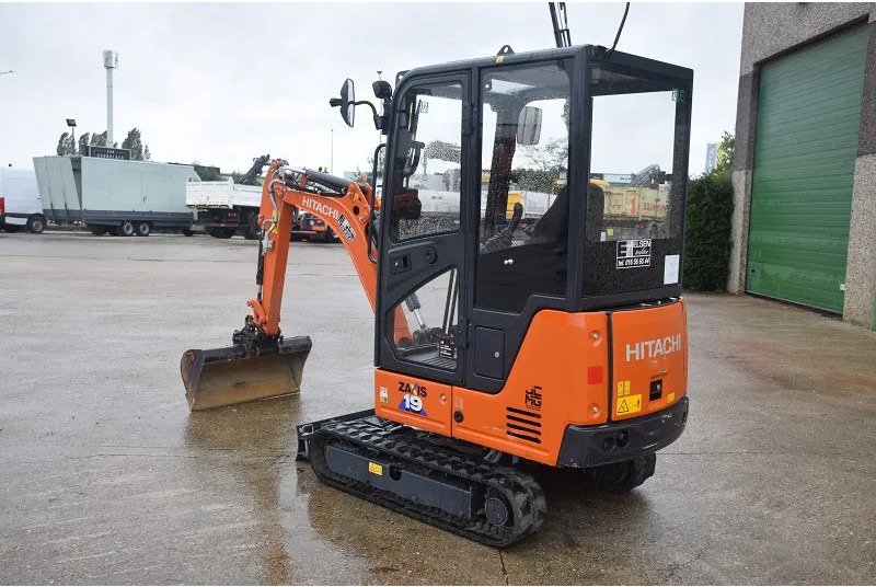 Hitachi ZX19.6 CR - Мини-экскаватор: фото 3 Hitachi ZX19.6 CR - Мини-экскаватор: фото 3