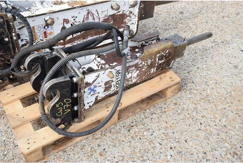 Komac CW05 Komac Hammer CW05 - Навесное оборудование для Строительной техники: фото 1 Komac CW05 Komac Hammer CW05 - Навесное оборудование для Строительной техники: фото 1