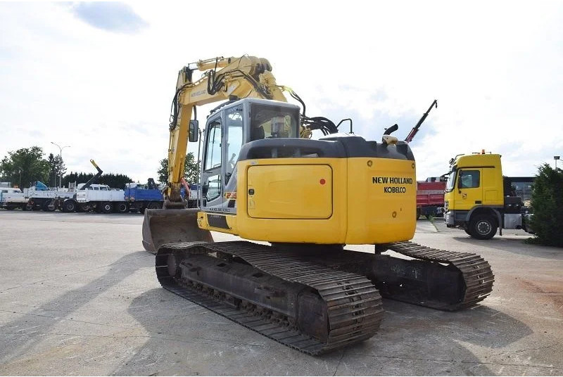 Гусеничный экскаватор New Holland Kobelco E235B SR-LCT: фото 12