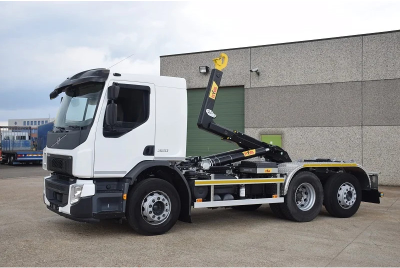 Volvo FE 320 - Крюковой мультилифт: фото 3 Volvo FE 320 - Крюковой мультилифт: фото 3