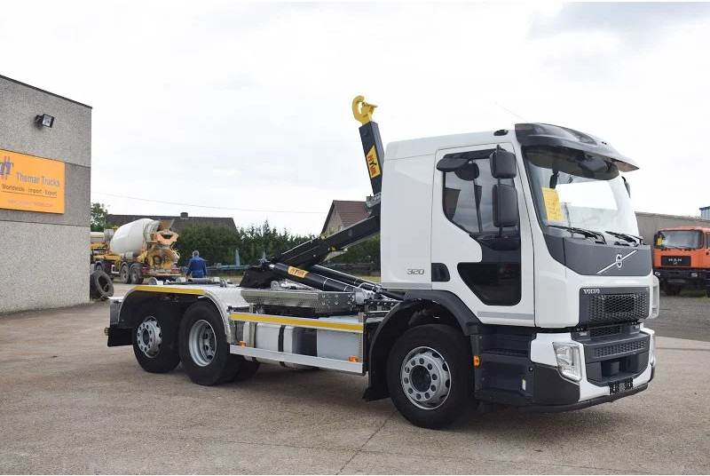 Volvo FE 320 - Крюковой мультилифт: фото 4 Volvo FE 320 - Крюковой мультилифт: фото 4