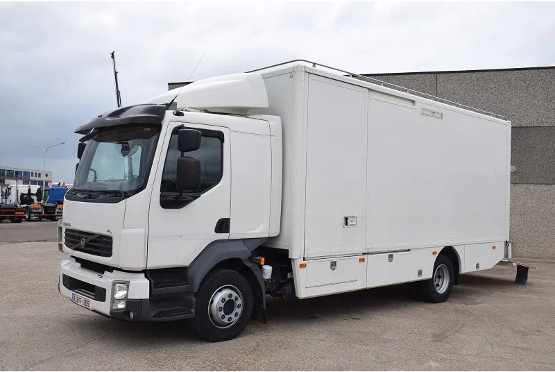 Volvo FL 240 - Грузовик с закрытым кузовом: фото 1 Volvo FL 240 - Грузовик с закрытым кузовом: фото 1