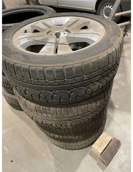 Kumho Kumho banden met Mercedes velgen 255/50 R19 107V - Шины и диски для Легковых автомобилей: фото 1 Kumho Kumho banden met Mercedes velgen 255/50 R19 107V - Шины и диски для Легковых автомобилей: фото 1