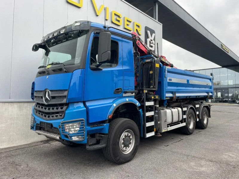 Mercedes-Benz Arocs 3342 *6x6*meegestuurd as*2zijdige kipper*Airco*Bluetooth - Самосвал, Автоманипулятор: фото 1 Mercedes-Benz Arocs 3342 *6x6*meegestuurd as*2zijdige kipper*Airco*Bluetooth - Самосвал, Автоманипулятор: фото 1