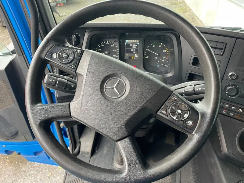 Mercedes-Benz Arocs 3342 *6x6*meegestuurd as*2zijdige kipper*Airco*Bluetooth - Самосвал, Автоманипулятор: фото 4 Mercedes-Benz Arocs 3342 *6x6*meegestuurd as*2zijdige kipper*Airco*Bluetooth - Самосвал, Автоманипулятор: фото 4