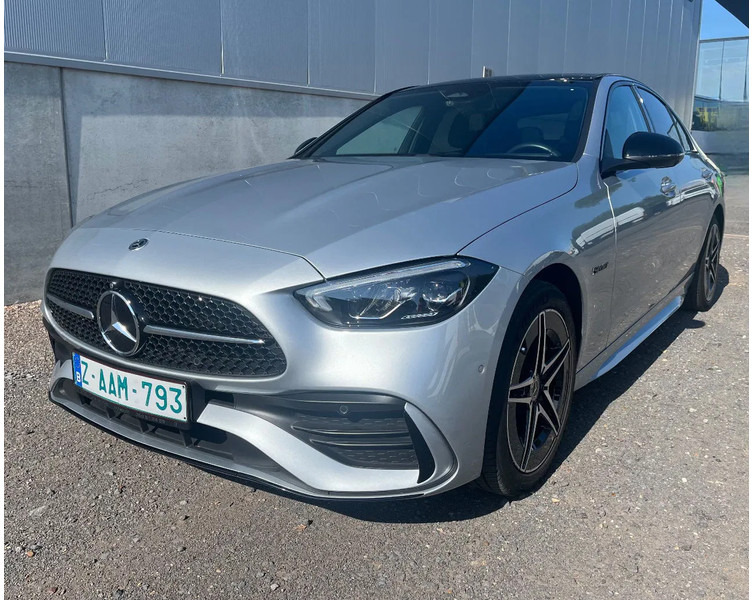 Mercedes-Benz C-Klasse C300e Sedan*AMG PAKKET*NIGHT PAKKET*HEADUPDISPL*360°CAM* - Седан: фото 1 Mercedes-Benz C-Klasse C300e Sedan*AMG PAKKET*NIGHT PAKKET*HEADUPDISPL*360°CAM* - Седан: фото 1