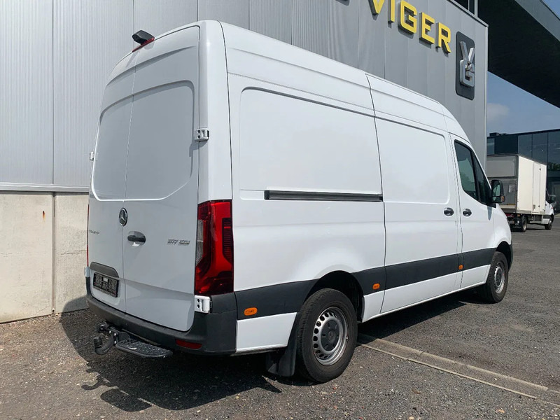 Mercedes-Benz Sprinter 317 CDI*L2H2*TREKHAAK 3,5TON*ACHTERUITRIJCAMERA*NAVI* - Цельнометаллический фургон: фото 2 Mercedes-Benz Sprinter 317 CDI*L2H2*TREKHAAK 3,5TON*ACHTERUITRIJCAMERA*NAVI* - Цельнометаллический фургон: фото 2