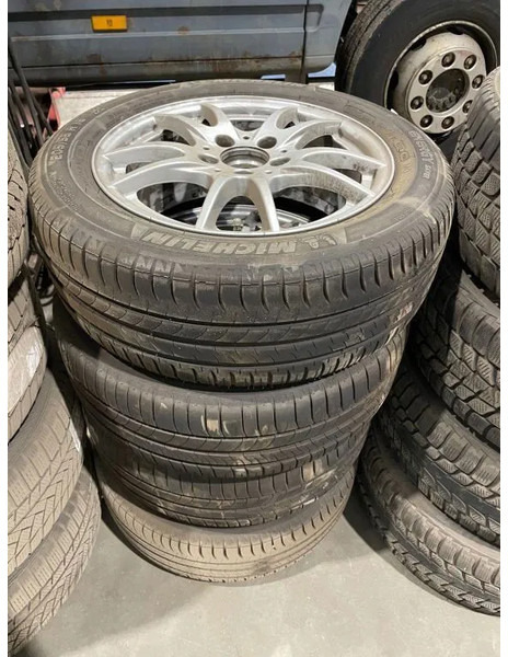 Michelin *205/55 R16 - Шины и диски для Легковых автомобилей: фото 1 Michelin *205/55 R16 - Шины и диски для Легковых автомобилей: фото 1