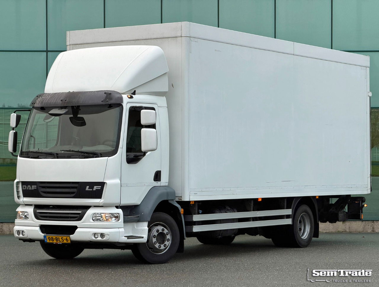 DAF LF 55.250 Euro 5 Schuster BOX 720x250x280 CM Inside Airco Tail Lift - Грузовик с закрытым кузовом: фото 1 DAF LF 55.250 Euro 5 Schuster BOX 720x250x280 CM Inside Airco Tail Lift - Грузовик с закрытым кузовом: фото 1