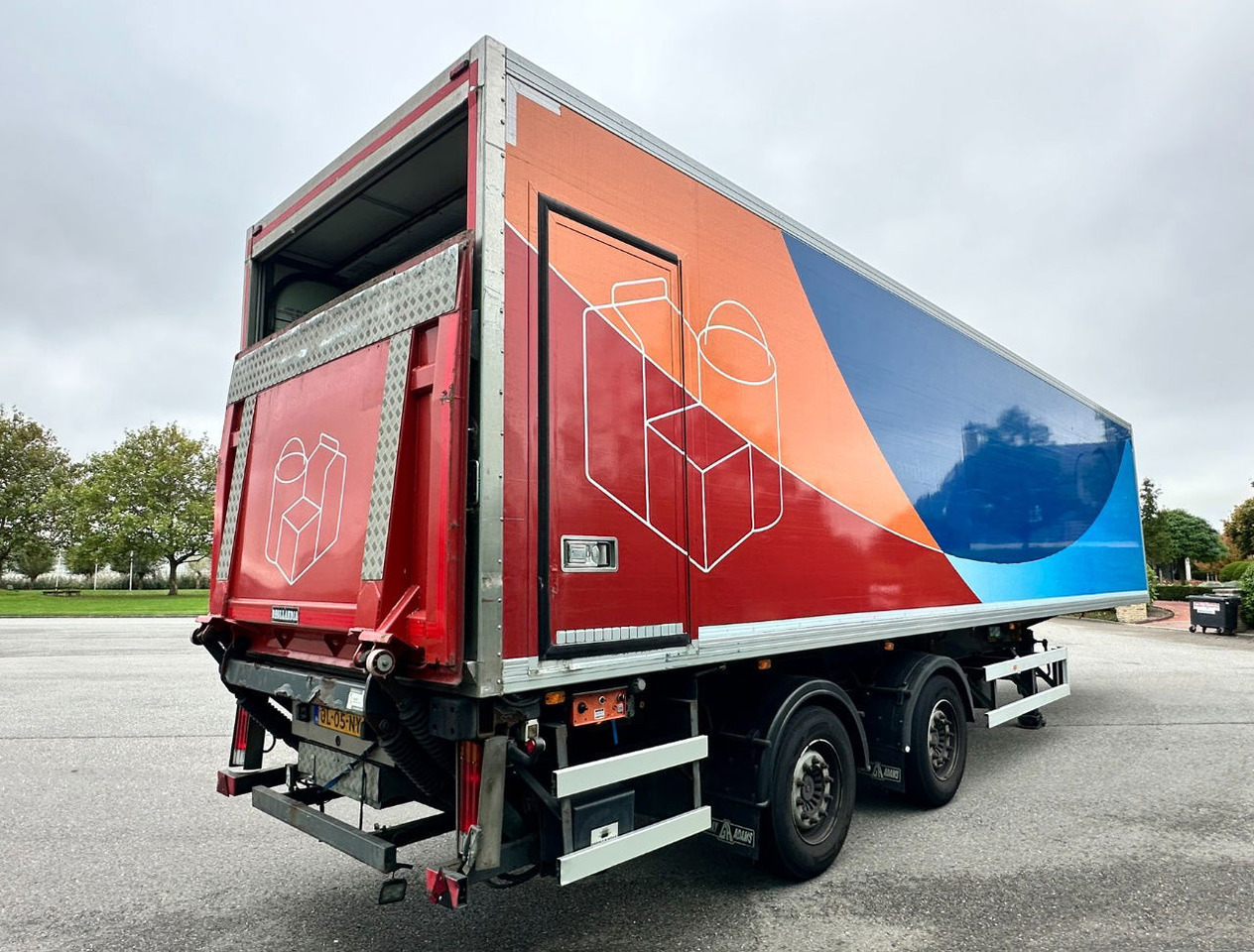 Diversen City Trailer Carrier Vector 1850 MT TRI-Temp Tail Lift Side Door Steering Axle 2 Pieces Available - Полуприцеп-рефрижератор: фото 5 Diversen City Trailer Carrier Vector 1850 MT TRI-Temp Tail Lift Side Door Steering Axle 2 Pieces Available - Полуприцеп-рефрижератор: фото 5