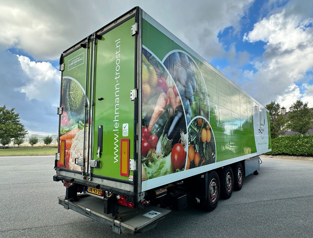 Schmitz Cargobull SKO 24 Thermo King SLX 200 Only 3645 Engine Hours 2X Lift Axle Flowerwide 270 CM High Inside Tail Lift NL-Trailer - Полуприцеп-рефрижератор: фото 4 Schmitz Cargobull SKO 24 Thermo King SLX 200 Only 3645 Engine Hours 2X Lift Axle Flowerwide 270 CM High Inside Tail Lift NL-Trailer - Полуприцеп-рефрижератор: фото 4