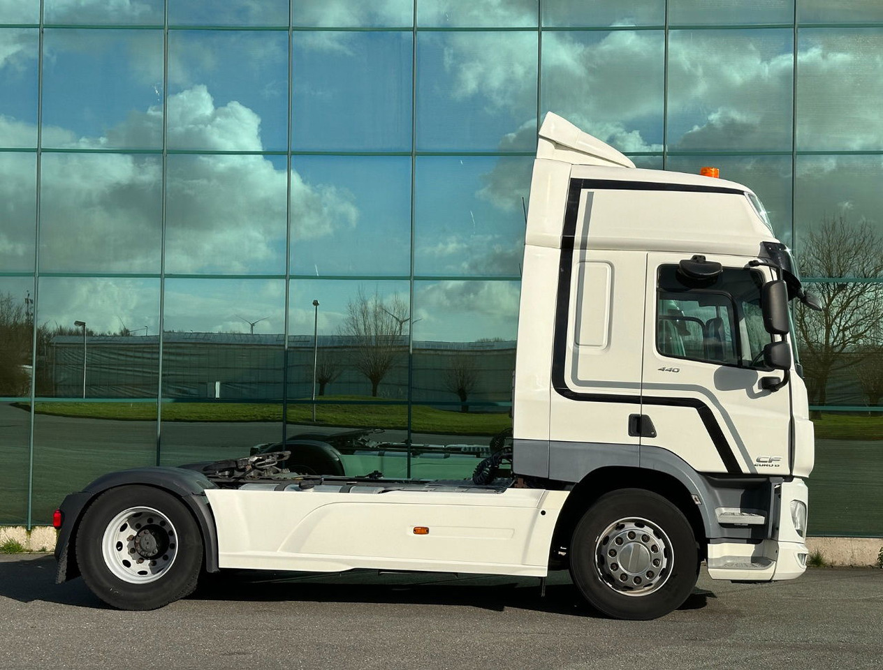 DAF CF 440 FT Space CAB 2x Tanks 766.000 KM TOP Condition NL Truck 2 Similar Pie - Тягач: фото 5 DAF CF 440 FT Space CAB 2x Tanks 766.000 KM TOP Condition NL Truck 2 Similar Pie - Тягач: фото 5