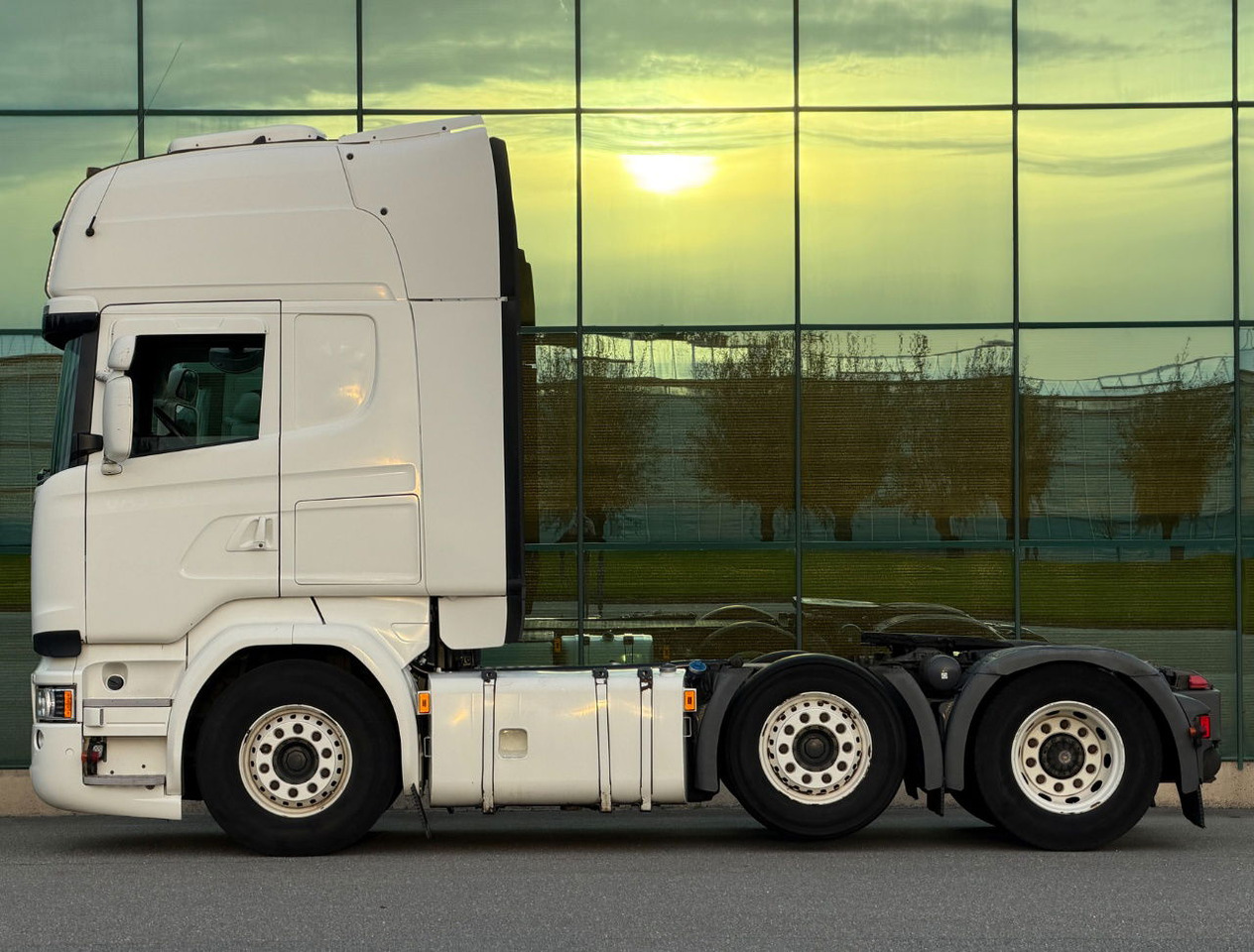 Scania R450 Topline 6X2 Twinsteer Retarder 2X Tanks Park Cooling TOP Condition - Тягач: фото 2 Scania R450 Topline 6X2 Twinsteer Retarder 2X Tanks Park Cooling TOP Condition - Тягач: фото 2