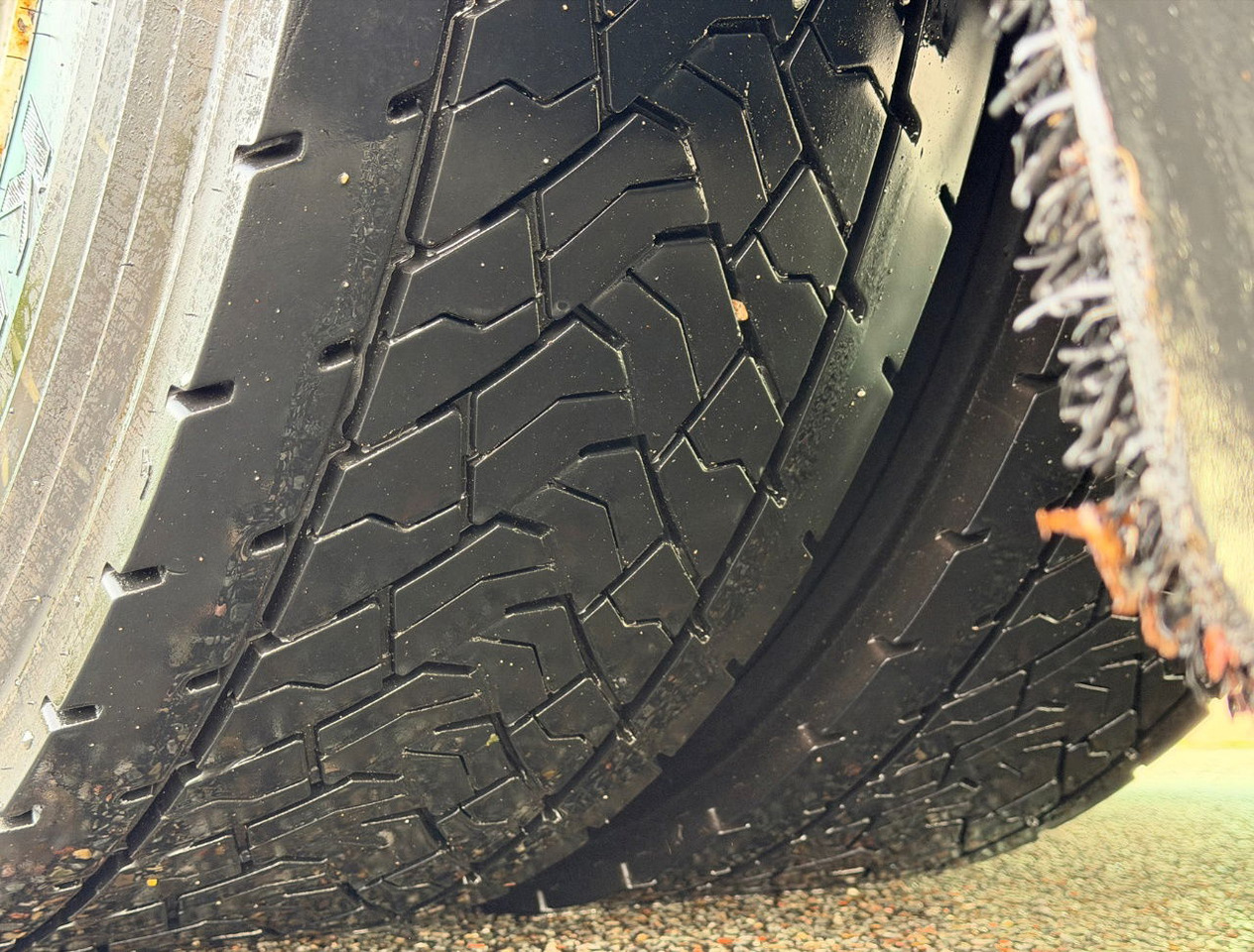 Рефрижератор Volvo FH 13.460 I-Park Cool Themo King UT-800 VAN Beurden BOX Tail Lift TOP Condition NL-Truck: фото 20 Рефрижератор Volvo FH 13.460 I-Park Cool Themo King UT-800 VAN Beurden BOX Tail Lift TOP Condition NL-Truck: фото 20