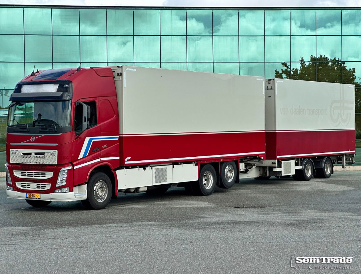 Volvo FH 500 I-Park Cool VAN Beurden Isolated Boxes Tail Lift TRS CoolING TOP Condition Holland-Combi - Рефрижератор: фото 1 Volvo FH 500 I-Park Cool VAN Beurden Isolated Boxes Tail Lift TRS CoolING TOP Condition Holland-Combi - Рефрижератор: фото 1