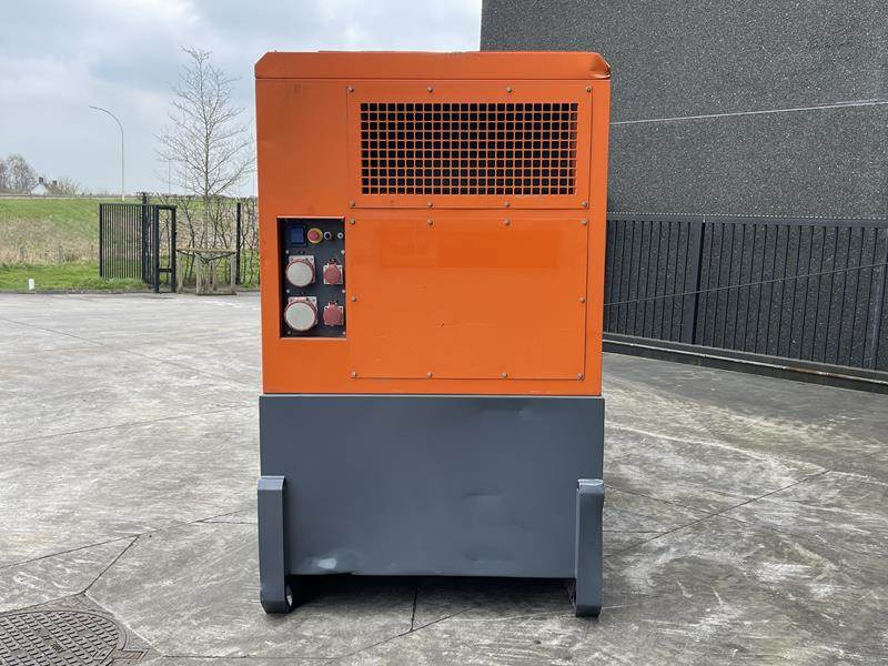 Atlas-Copco QAS 325 VD - Электрогенератор: фото 4 Atlas-Copco QAS 325 VD - Электрогенератор: фото 4