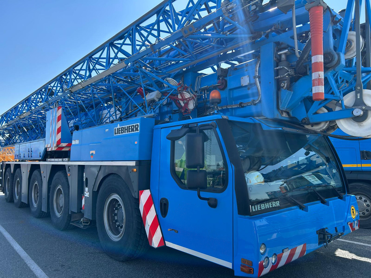 LIEBHERR MK 140 Plus - Мобильный кран: фото 2 LIEBHERR MK 140 Plus - Мобильный кран: фото 2