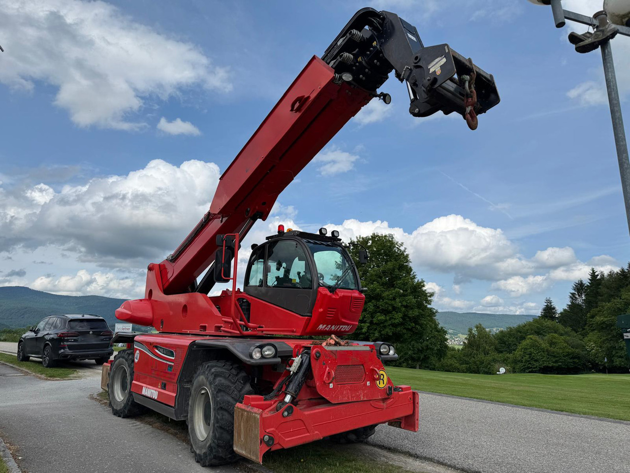 MANITOU MRT 2470 + Privilege ST4S1 - Телескопический фронтальный погрузчик: фото 1 MANITOU MRT 2470 + Privilege ST4S1 - Телескопический фронтальный погрузчик: фото 1