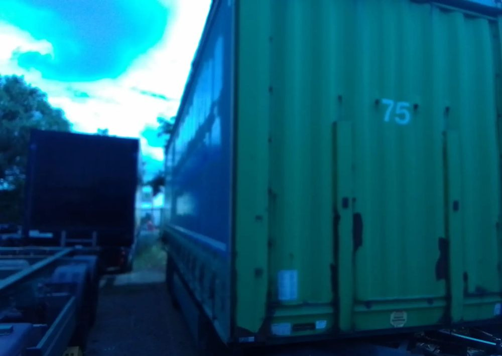 Krone Przyczepa 3 osie Firanka - Тентованный прицеп: фото 4 Krone Przyczepa 3 osie Firanka - Тентованный прицеп: фото 4