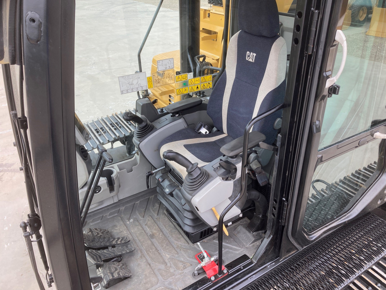 Перегружатель CATERPILLAR 352F Material Handler: фото 15